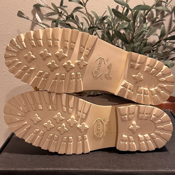 Frye Men’s Size 9.5M Ivory Woodson Hiker Leather Vibram Sole Boots Outdoor NWB - Picture 9 of 9